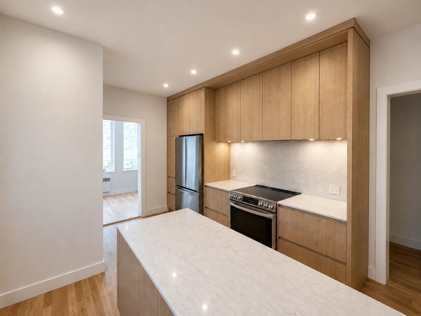 Cuisine moderne — bois clair et quartz